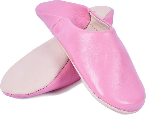 Discover daily relaxation with our Art of handmade unisex leather slippers.