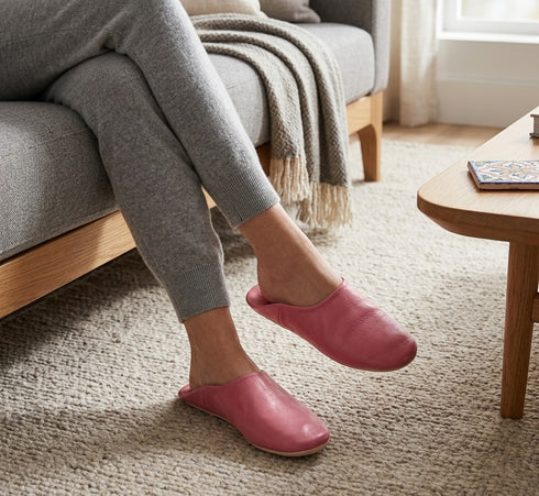 Discover daily relaxation with our Art of handmade unisex leather slippers.