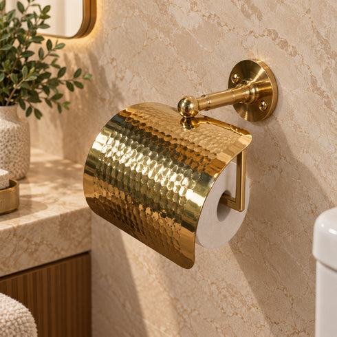 Handcrafted Hammered Brass Toilet Paper Holder – Wall-Mounted Bathroom Tissue Roll Holder with Curved Protective Cover