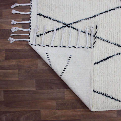 Moroccan Wool Rug, Black White Diamond Berber Rug, Handmade Beni Ourain Area Carpet, Boho Wool Rug