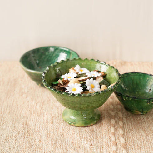Infuse timeless character into your kitchen with our Art of handmade Tamegroute pedestal fruit bowl.