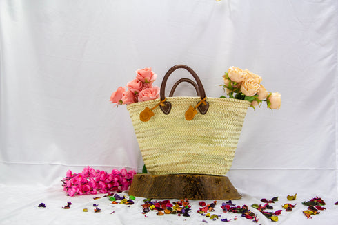 Customized Beach Basket purse for bride, Custom beach bag, gift for her, Girls Trip Bag Pompoms