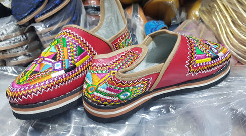 Berber Morocco Slippers, Embroidered Moroccan Babouche, unisex slippers, Amazigh Leather Loafers, Women Goatskin Mules, Durable Sheepskin