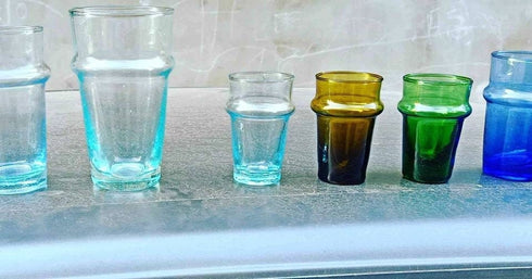 Lot of 3 puffed Beldi transparent glasses, tea glasses, coffee or water. Marrakech glasses, Moroccan glasses, decoration, table art