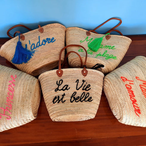 Customized straw bags Personalized WEDDING GUEST GIFT Monogrammed Bag Bridal Shower Bags - Custom Beach Bag - Straw Tote - Embroidered Bag