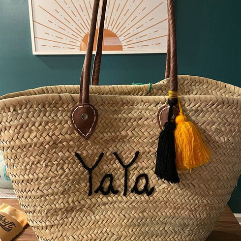 Customized straw bags Personalized WEDDING GUEST GIFT Monogrammed Bag Bridal Shower Bags - Custom Beach Bag - Straw Tote - Embroidered Bag