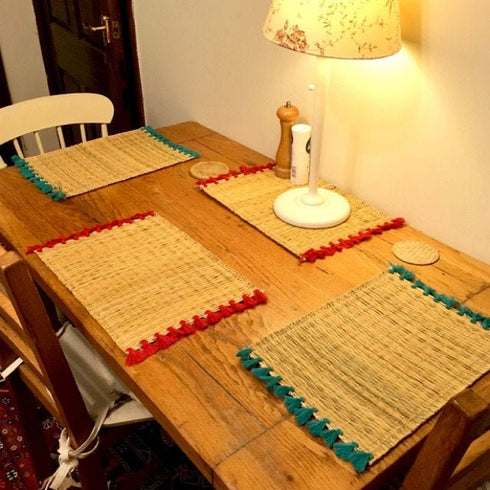 Tassel Placemat Set of 4, Handwoven Rattan Placemat, Natural Placemats, Boho Decor, Moroccan Decor, Vintage Tablemats, Rustic Placemats